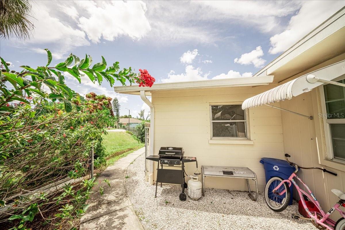 433 GRANADA BLVD