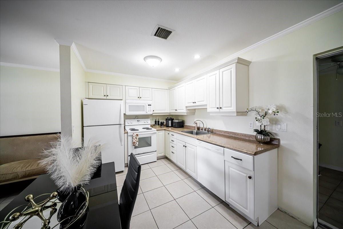 433 GRANADA BLVD