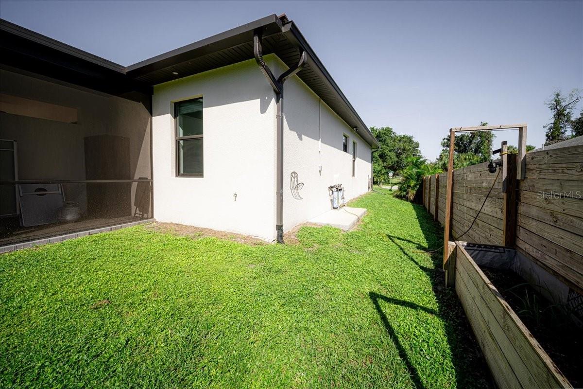 57 FLAMINGO BLVD