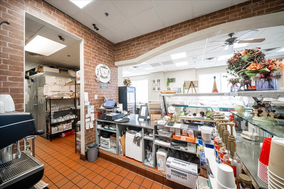 1740 E VENICE #19