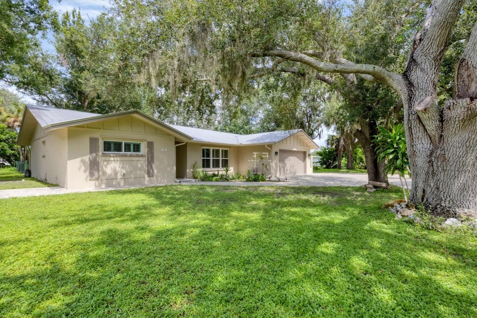 336 TIMBRUCE LN NW