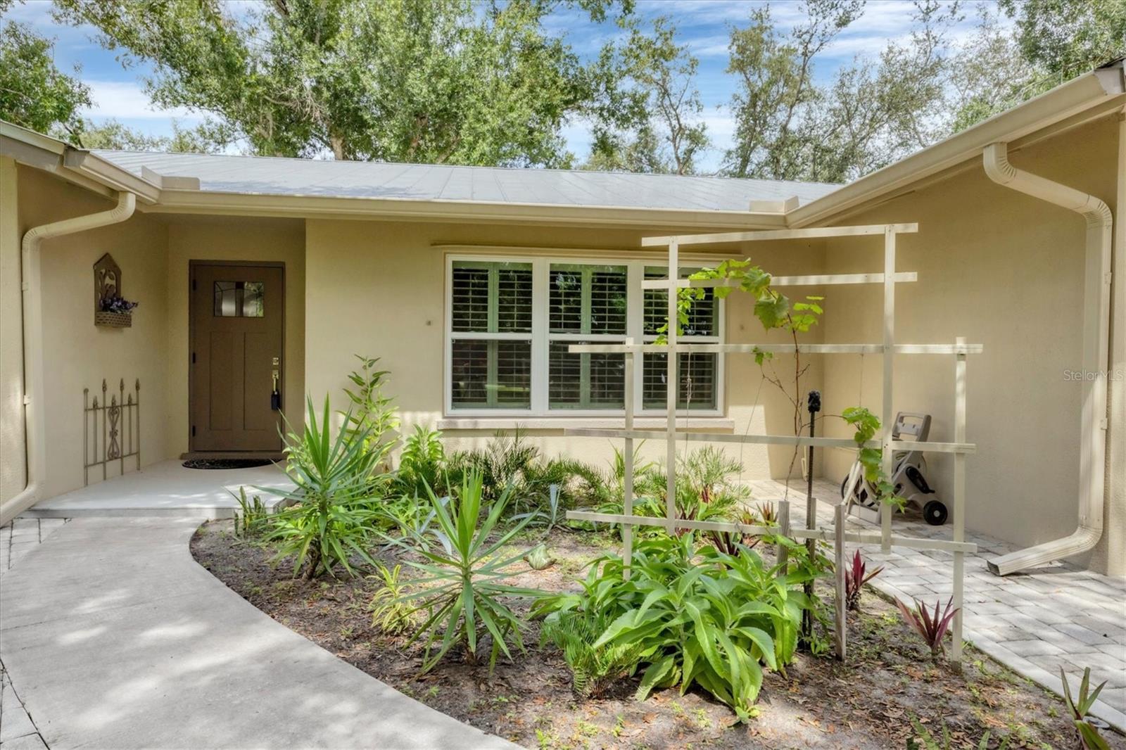 336 TIMBRUCE LN NW