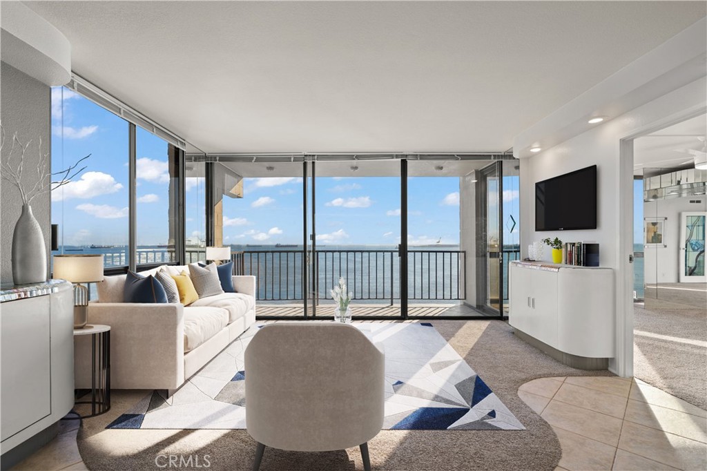 1750 E Ocean Boulevard 905