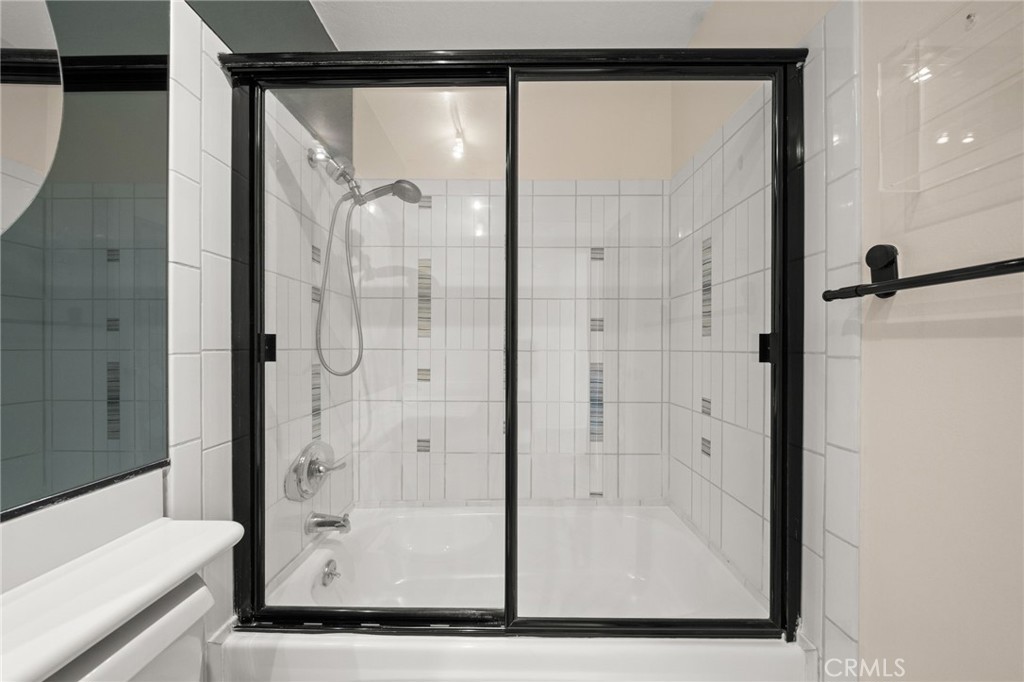 1750 E Ocean Boulevard 905