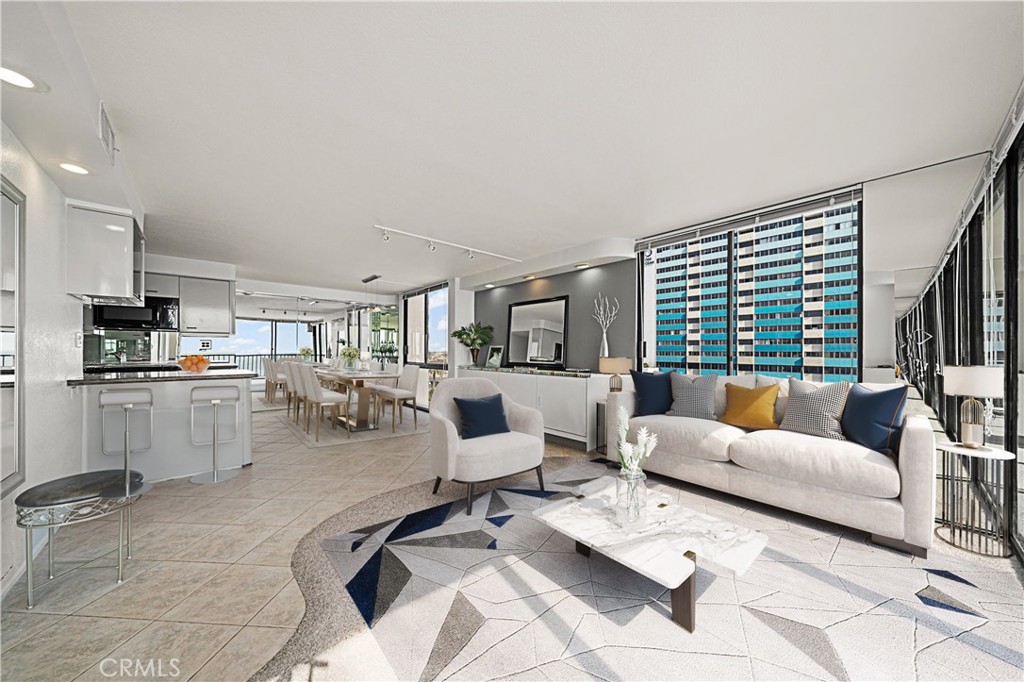 1750 E Ocean Boulevard 905