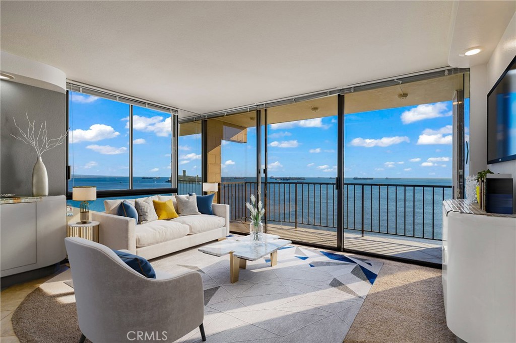 1750 E Ocean Boulevard 905