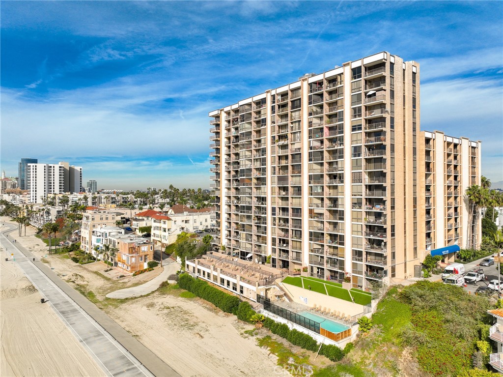 1750 E Ocean Boulevard 905