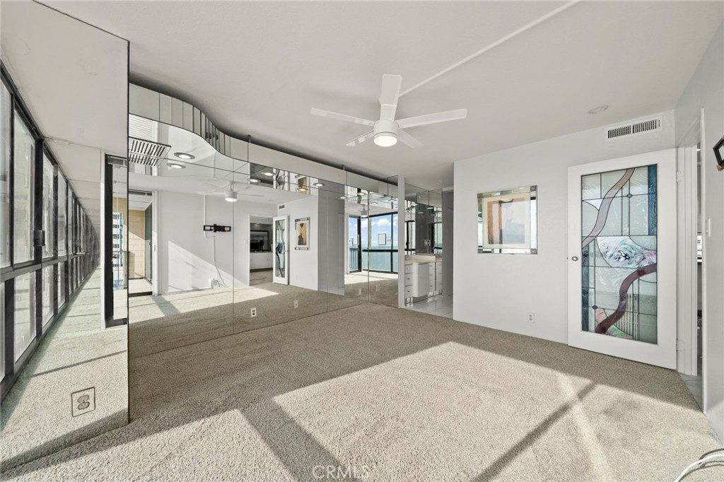 1750 E Ocean Boulevard 905