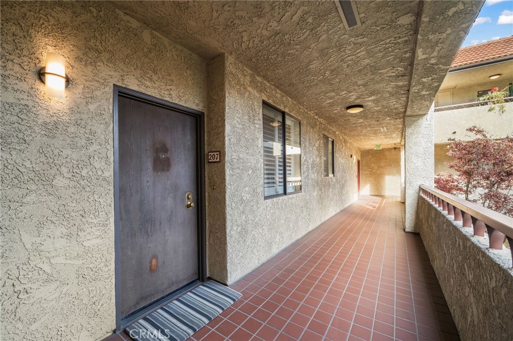 4280 Via Arbolada 207