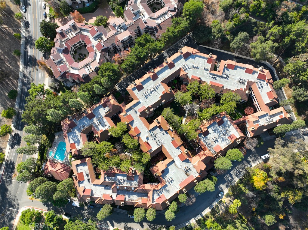 4280 Via Arbolada 207