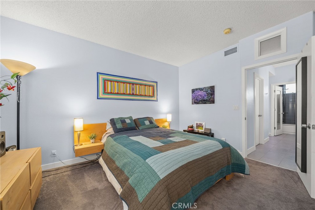 4280 Via Arbolada 207