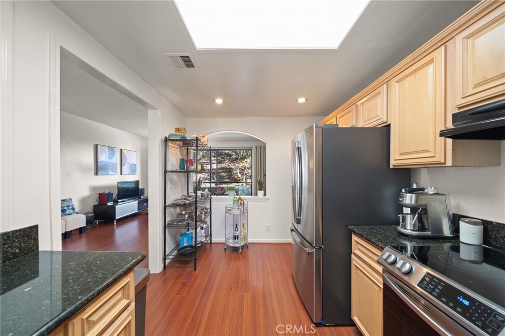 4280 Via Arbolada 207