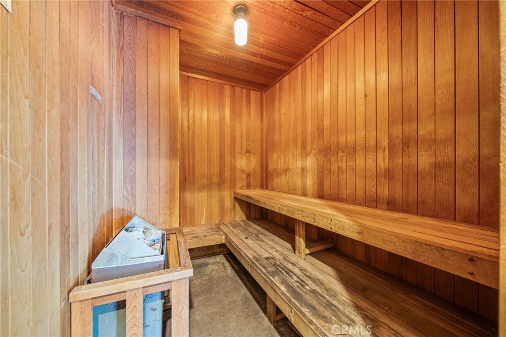 4280 Via Arbolada 207