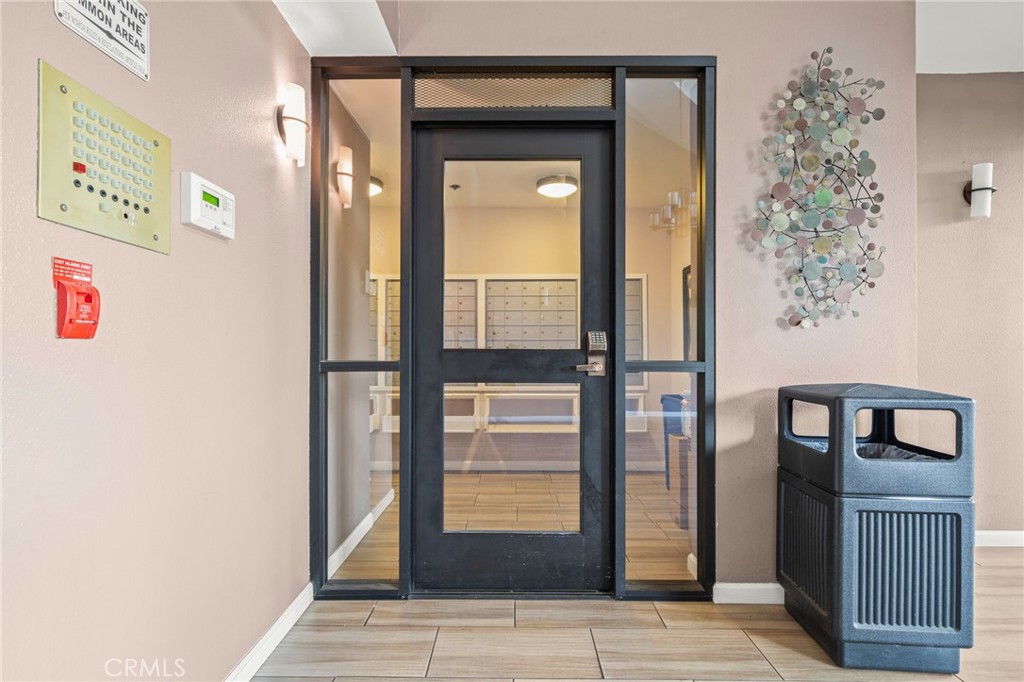 4280 Via Arbolada 207