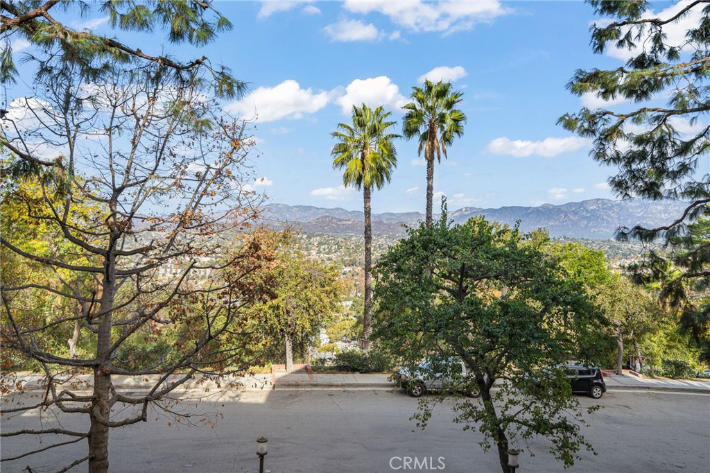 4280 Via Arbolada 207