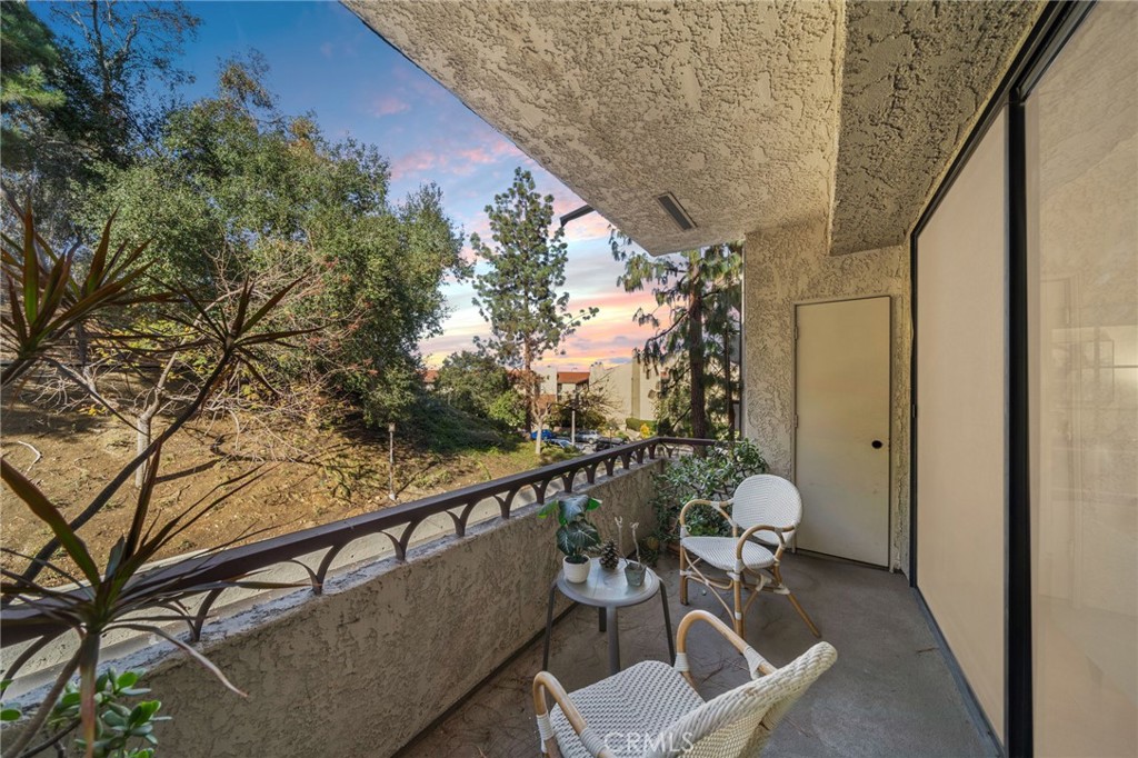 4280 Via Arbolada 207