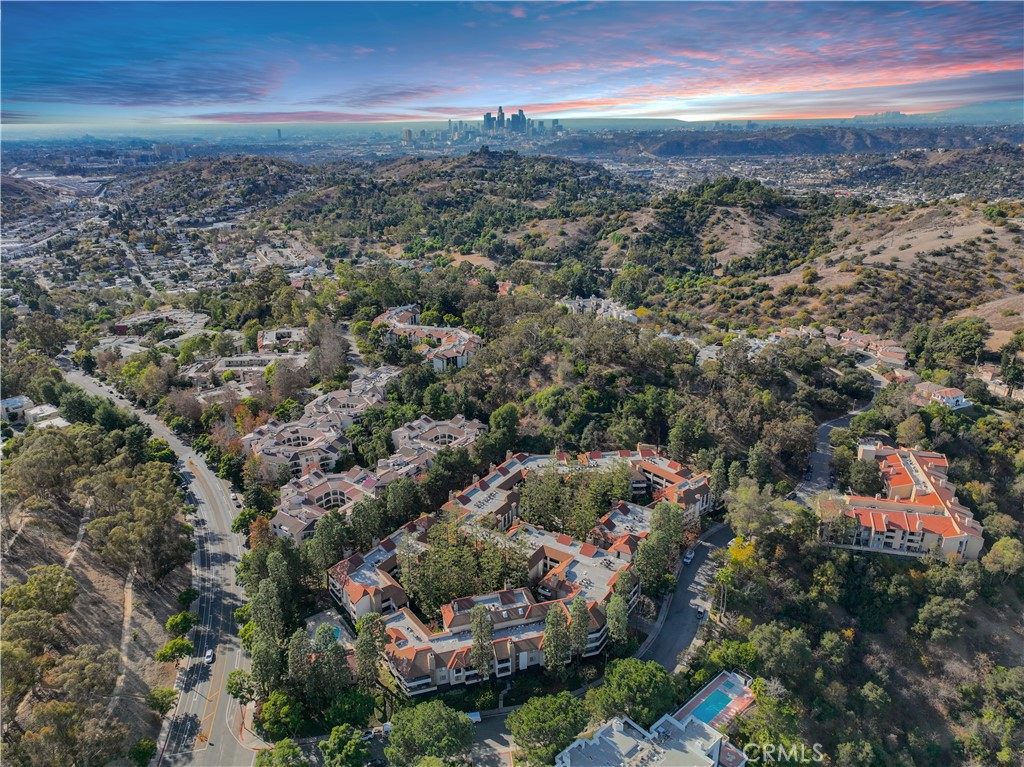 4280 Via Arbolada 207