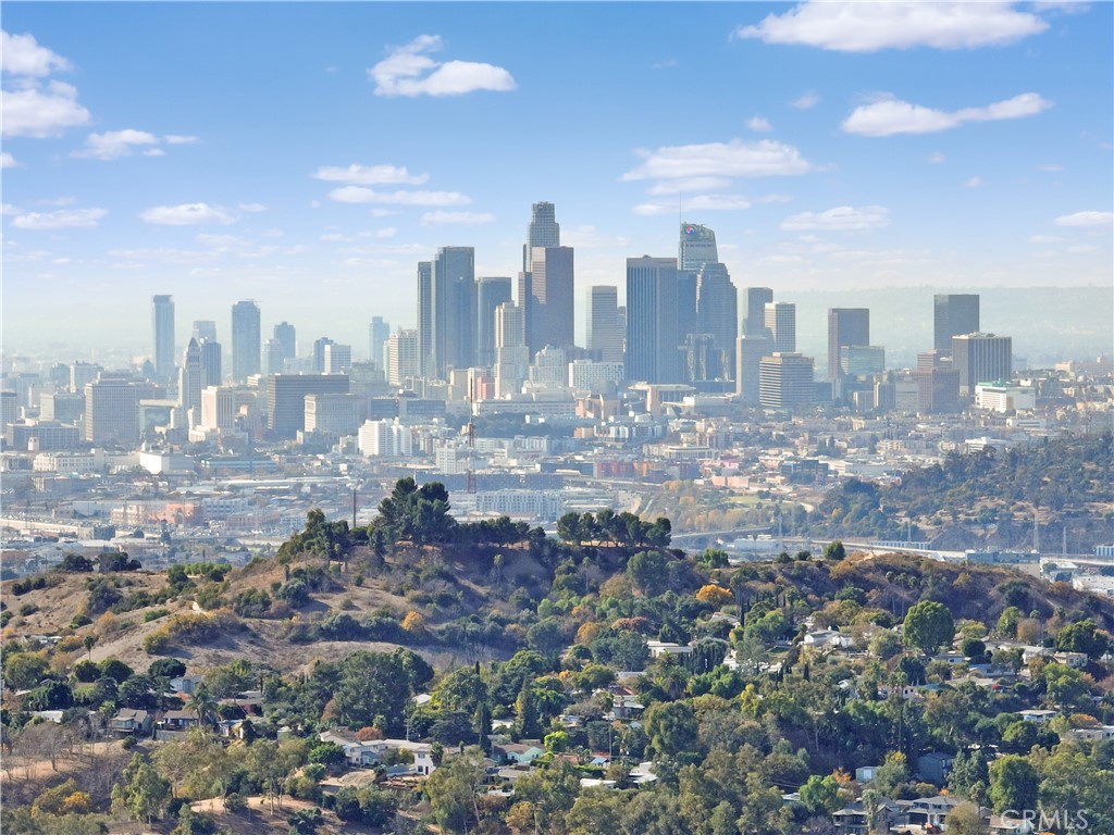 4280 Via Arbolada 207