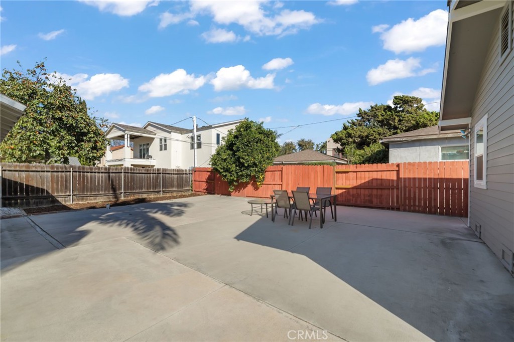 607 E Commonwealth Avenue