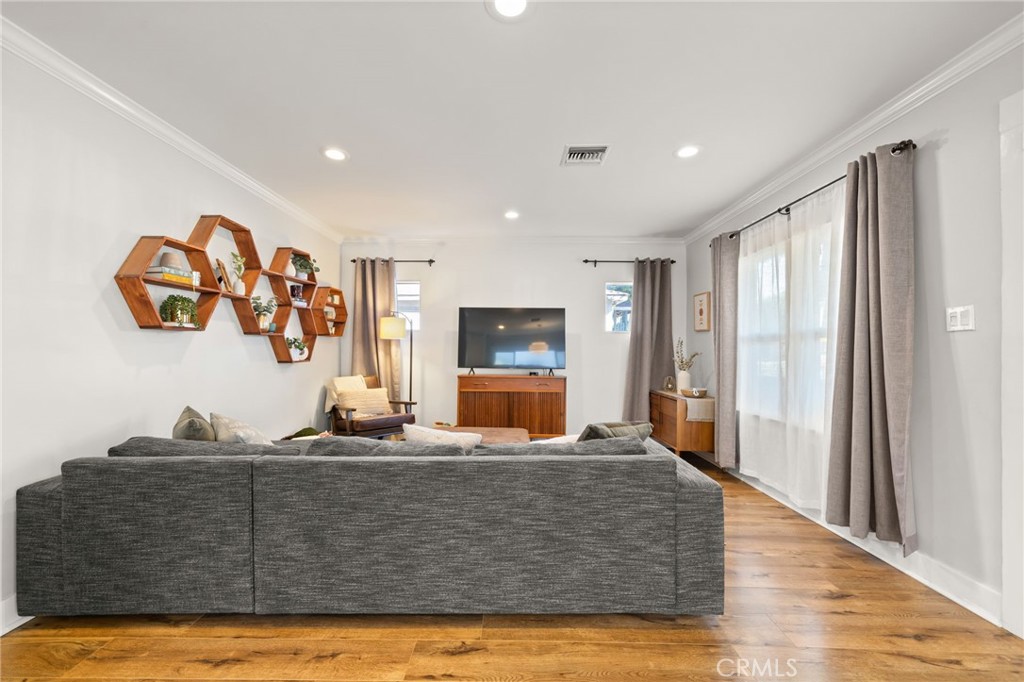 607 E Commonwealth Avenue