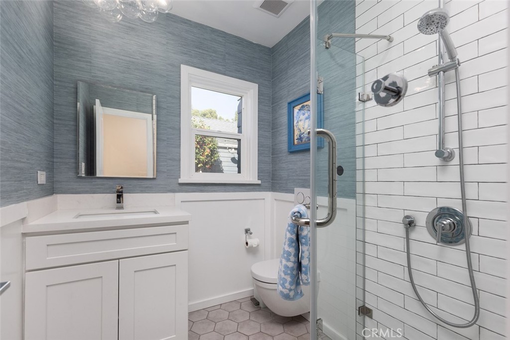 1020 N Lowell Street