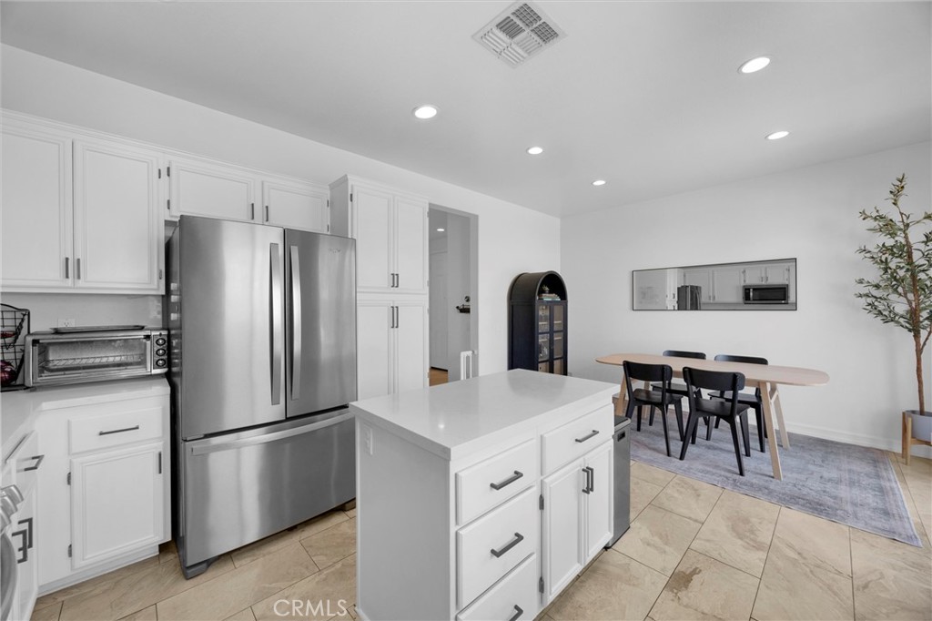 271 W Sparkleberry