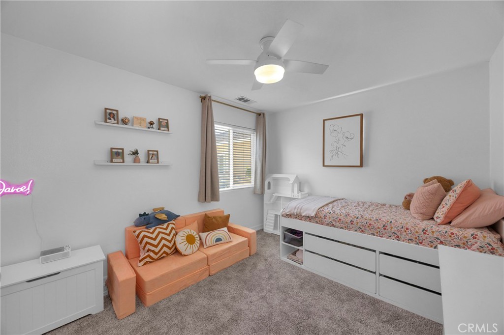 271 W Sparkleberry