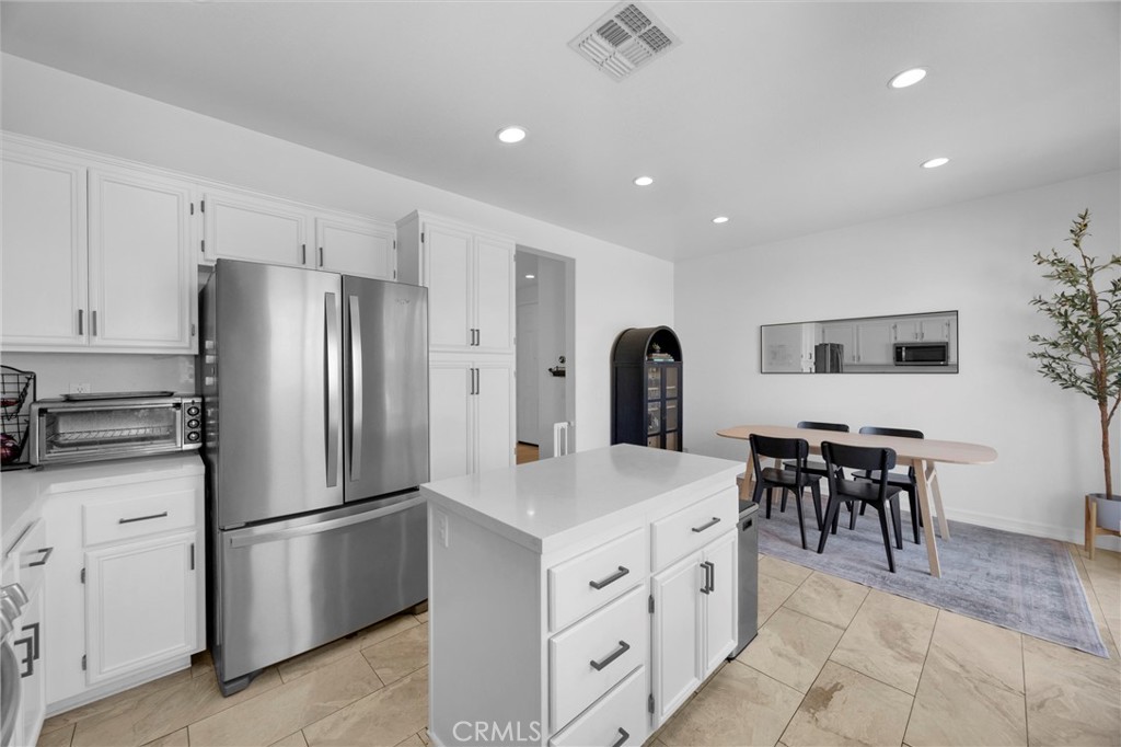 271 W Sparkleberry