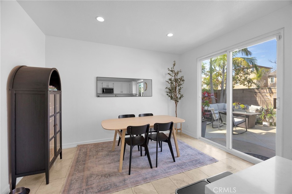 271 W Sparkleberry