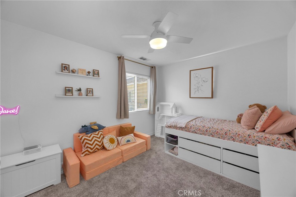 271 W Sparkleberry