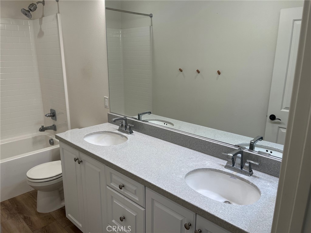 3996 S Somerston Way