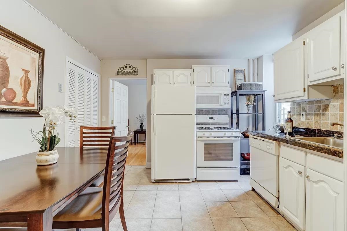 6009 BLVD EAST Unit: 2E
