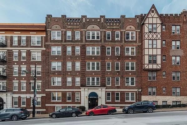6009 BLVD EAST Unit: 2E