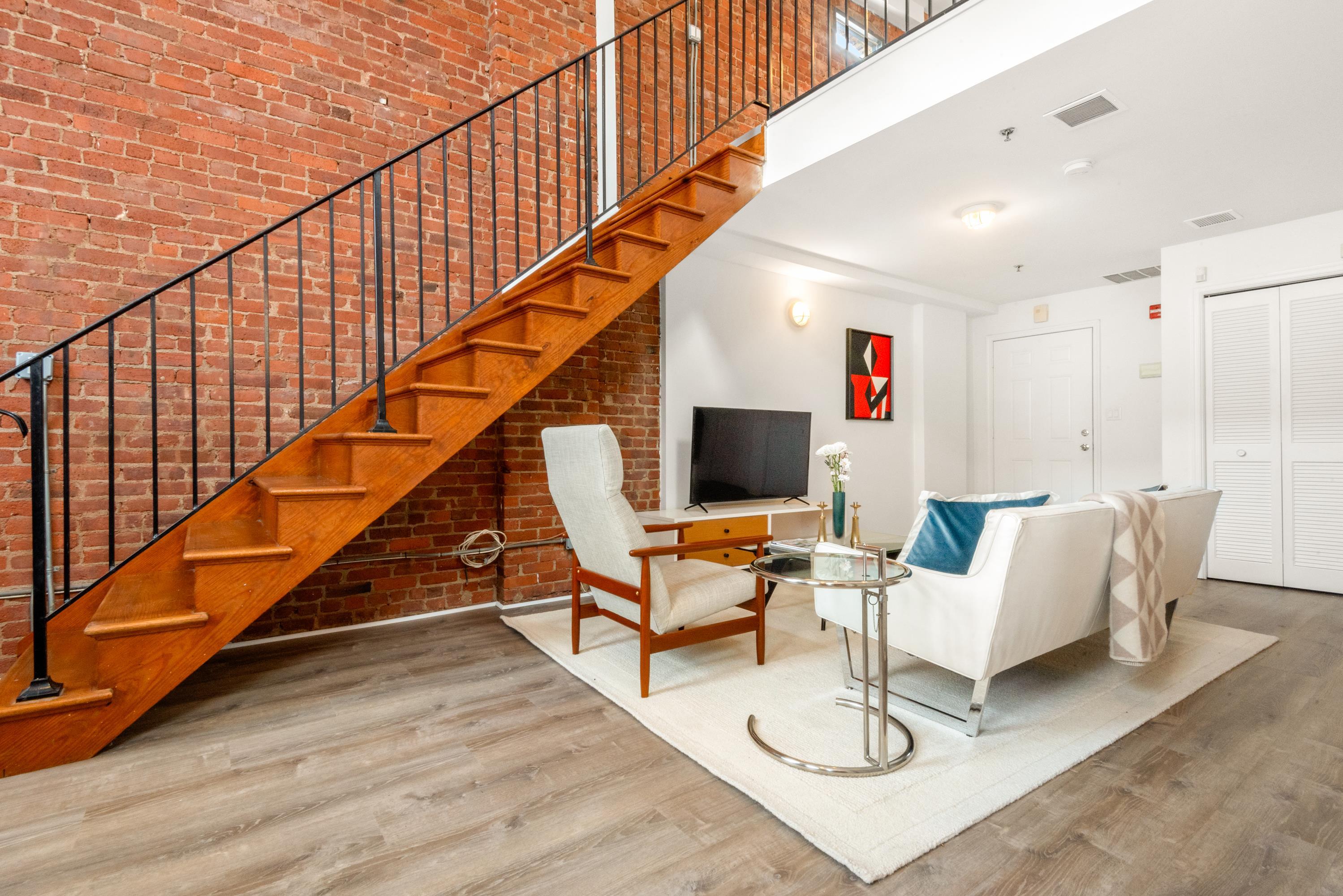 46 IRVING ST Unit: 2Rear