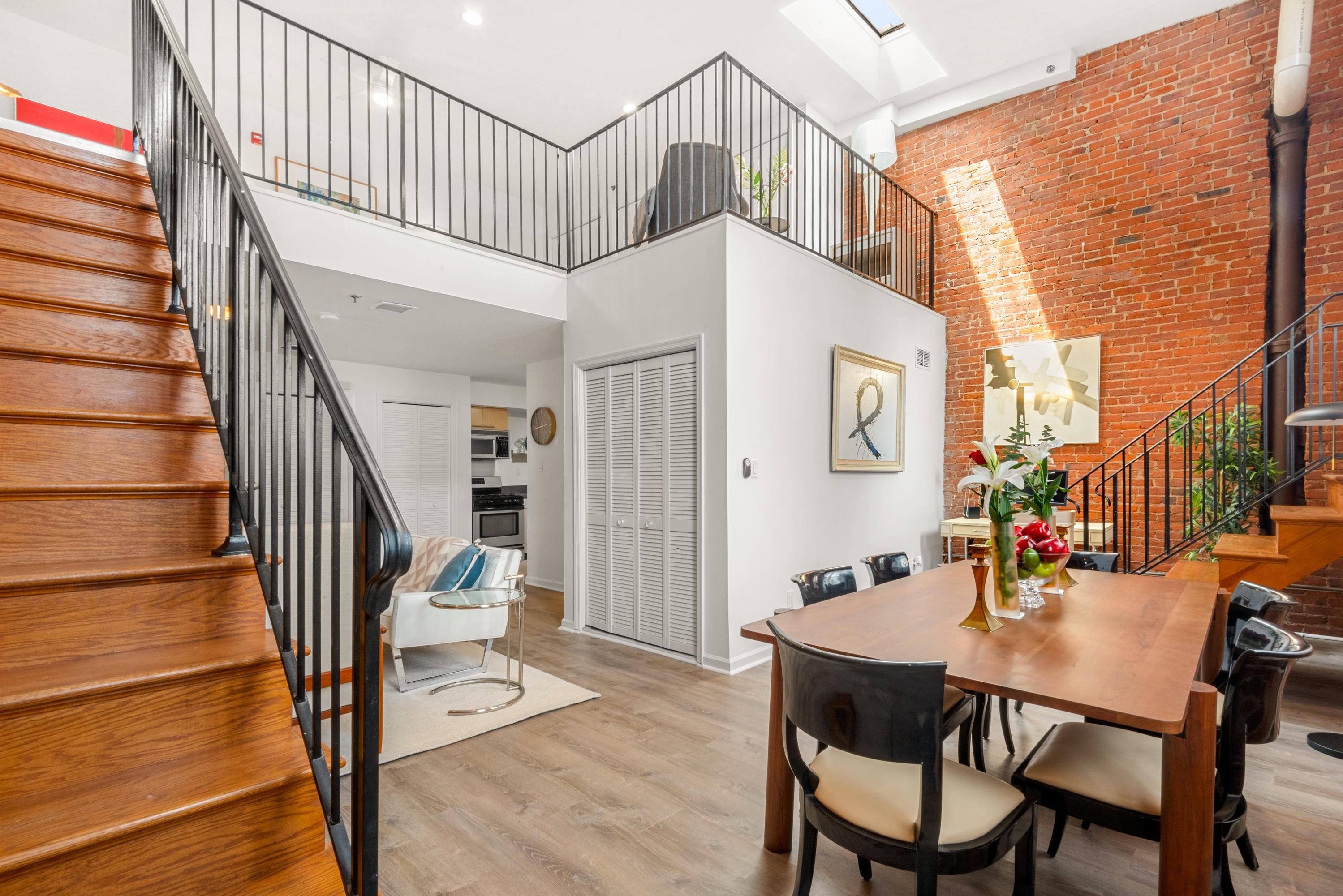 46 IRVING ST Unit: 2Rear
