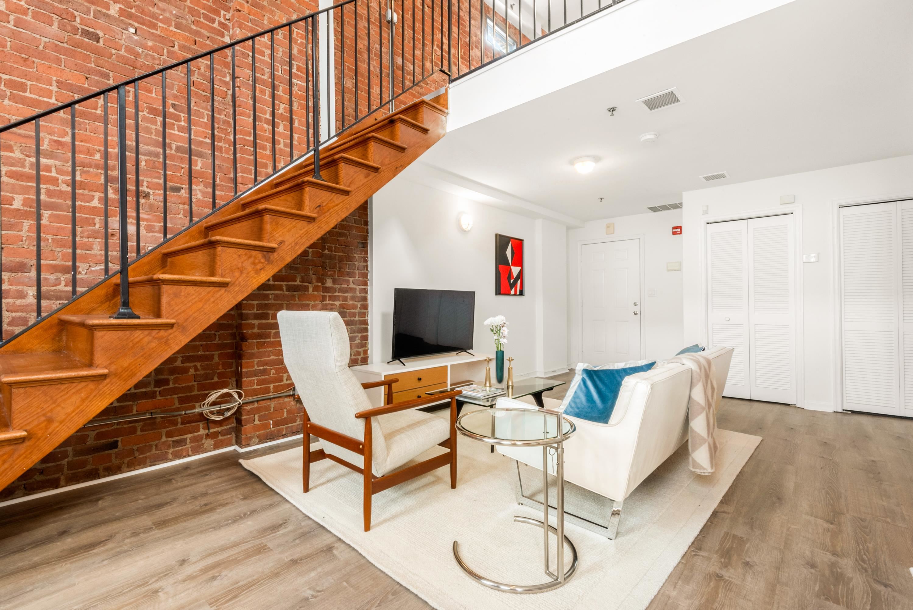 46 IRVING ST Unit: 2Rear