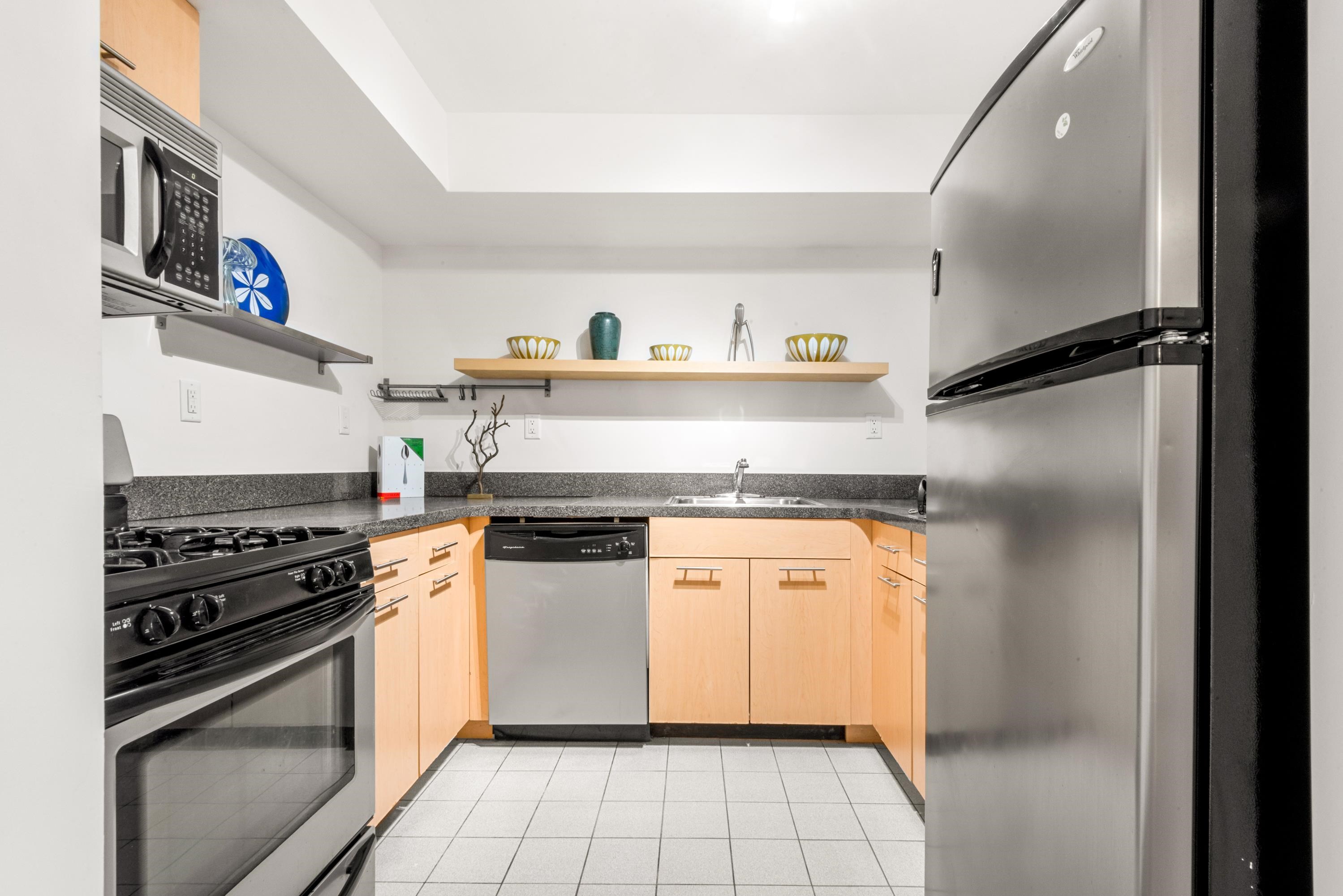 46 IRVING ST Unit: 2Rear