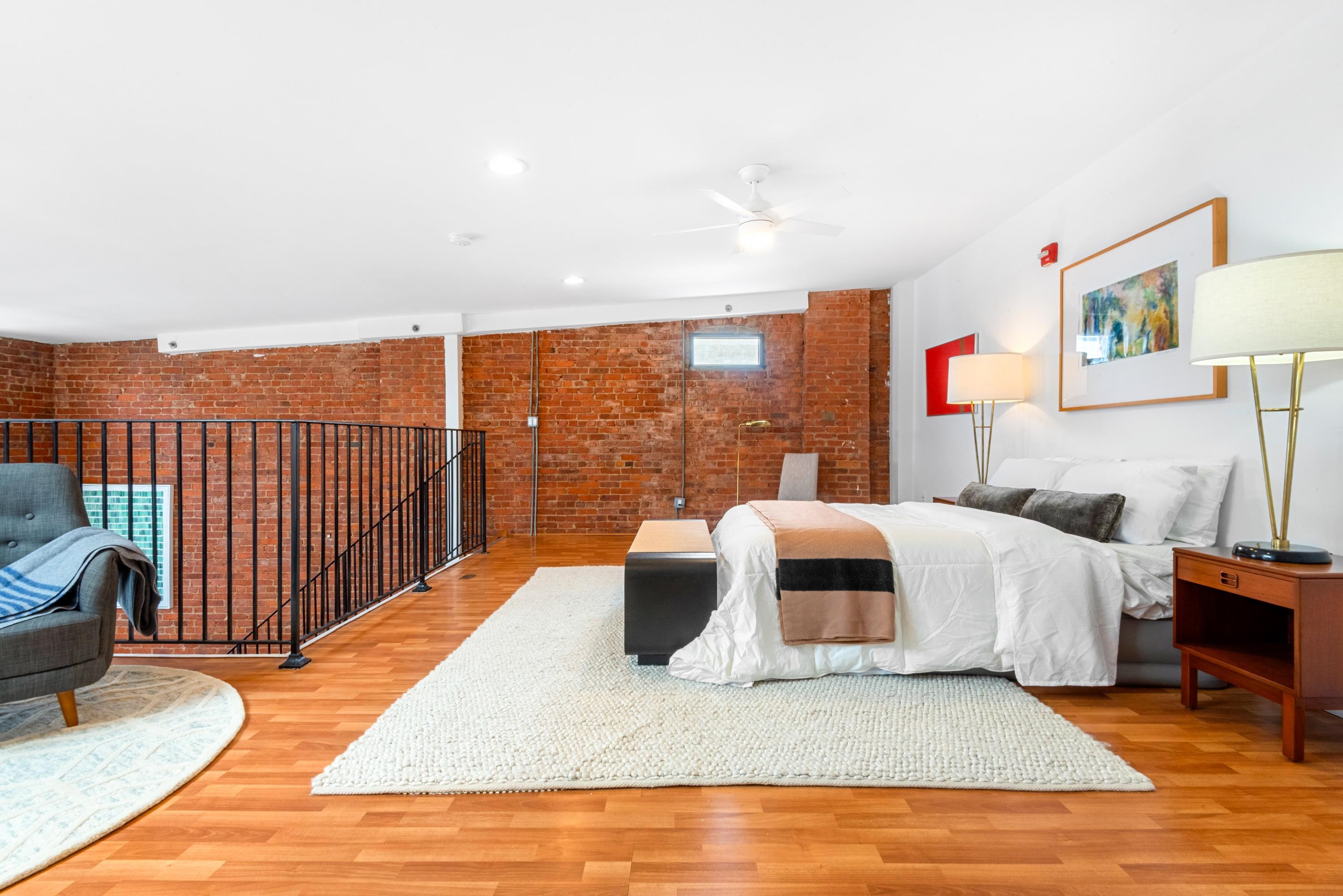 46 IRVING ST Unit: 2Rear