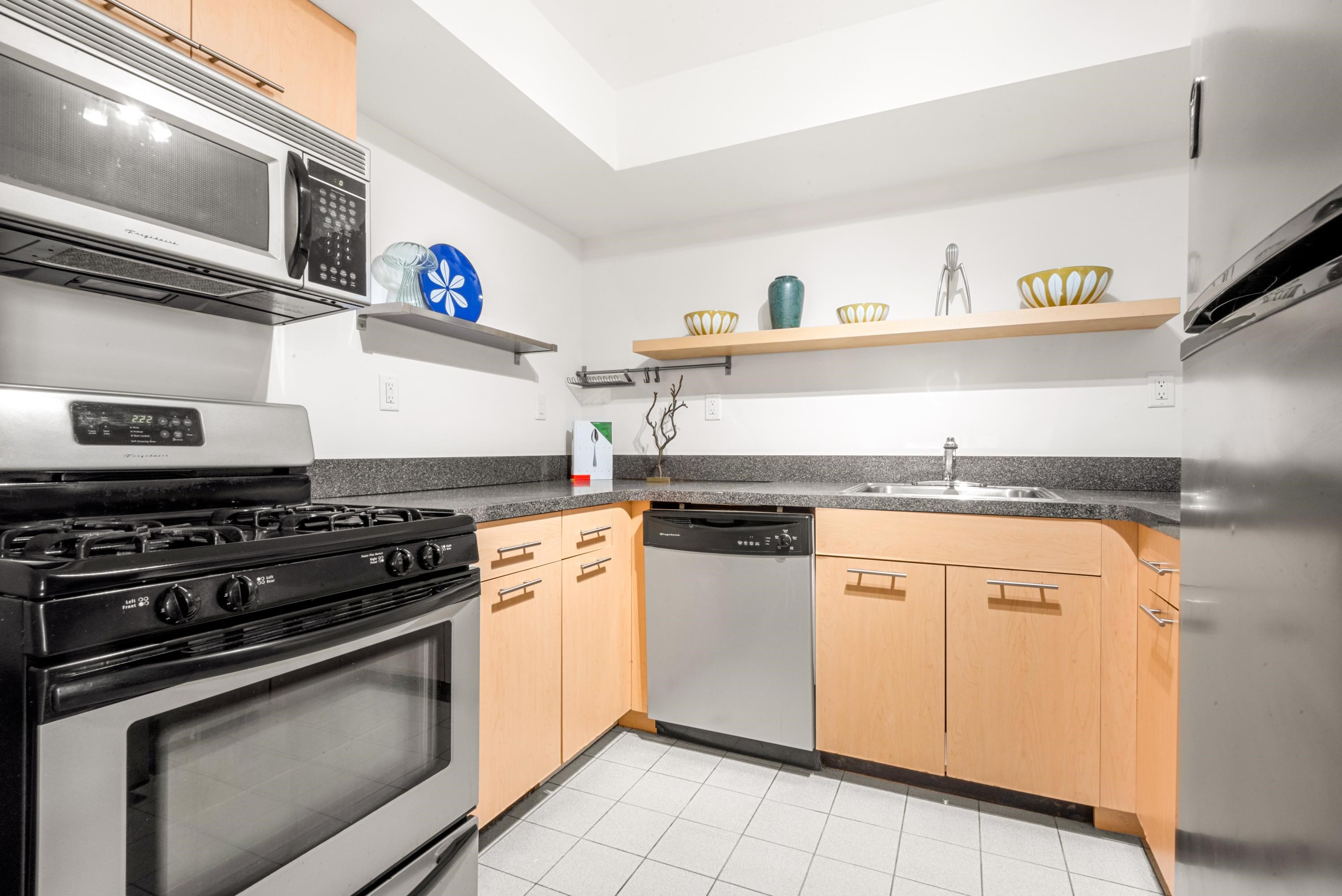 46 IRVING ST Unit: 2Rear