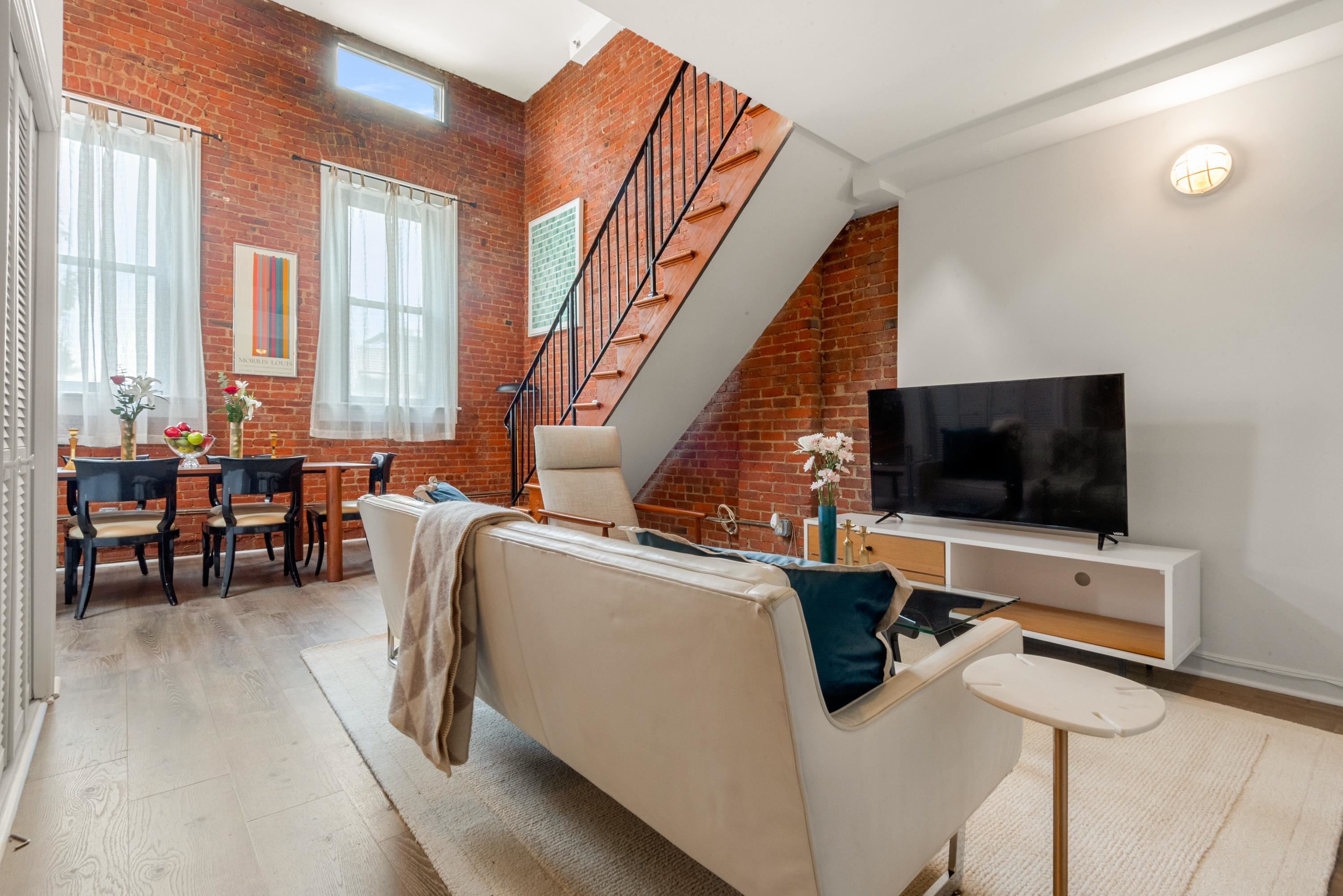 46 IRVING ST Unit: 2Rear