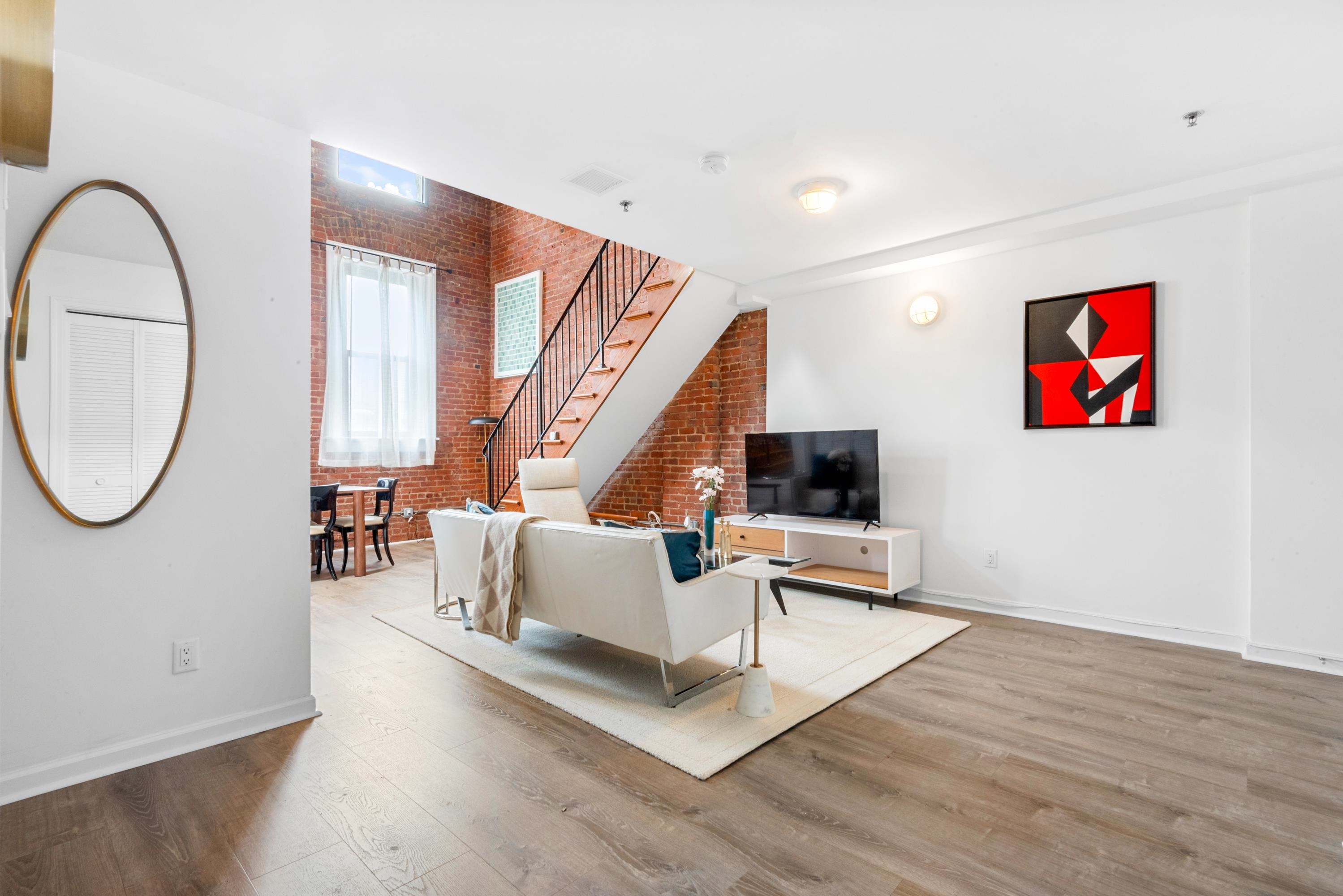 46 IRVING ST Unit: 2Rear