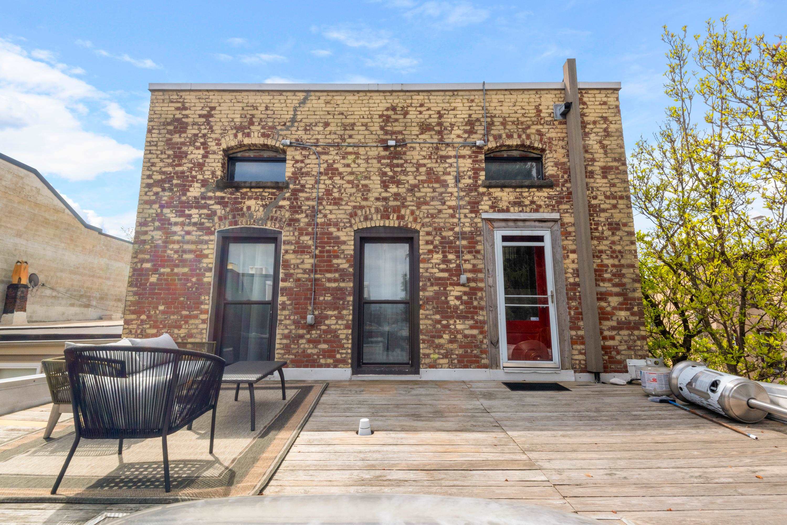 46 IRVING ST Unit: 2Rear