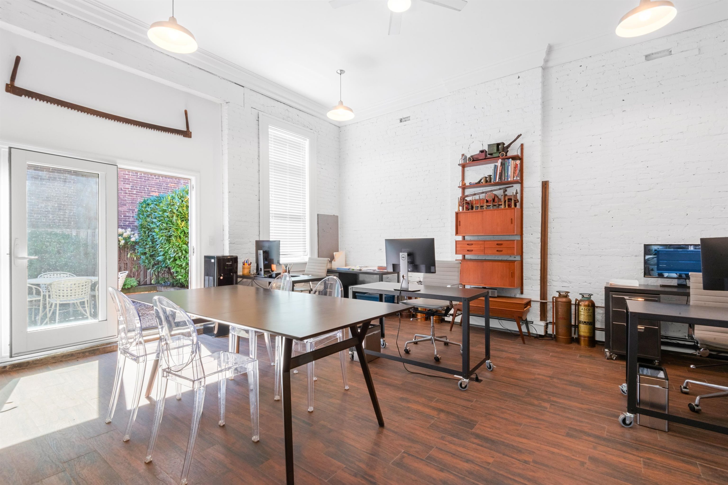 527 10TH ST Unit: 1