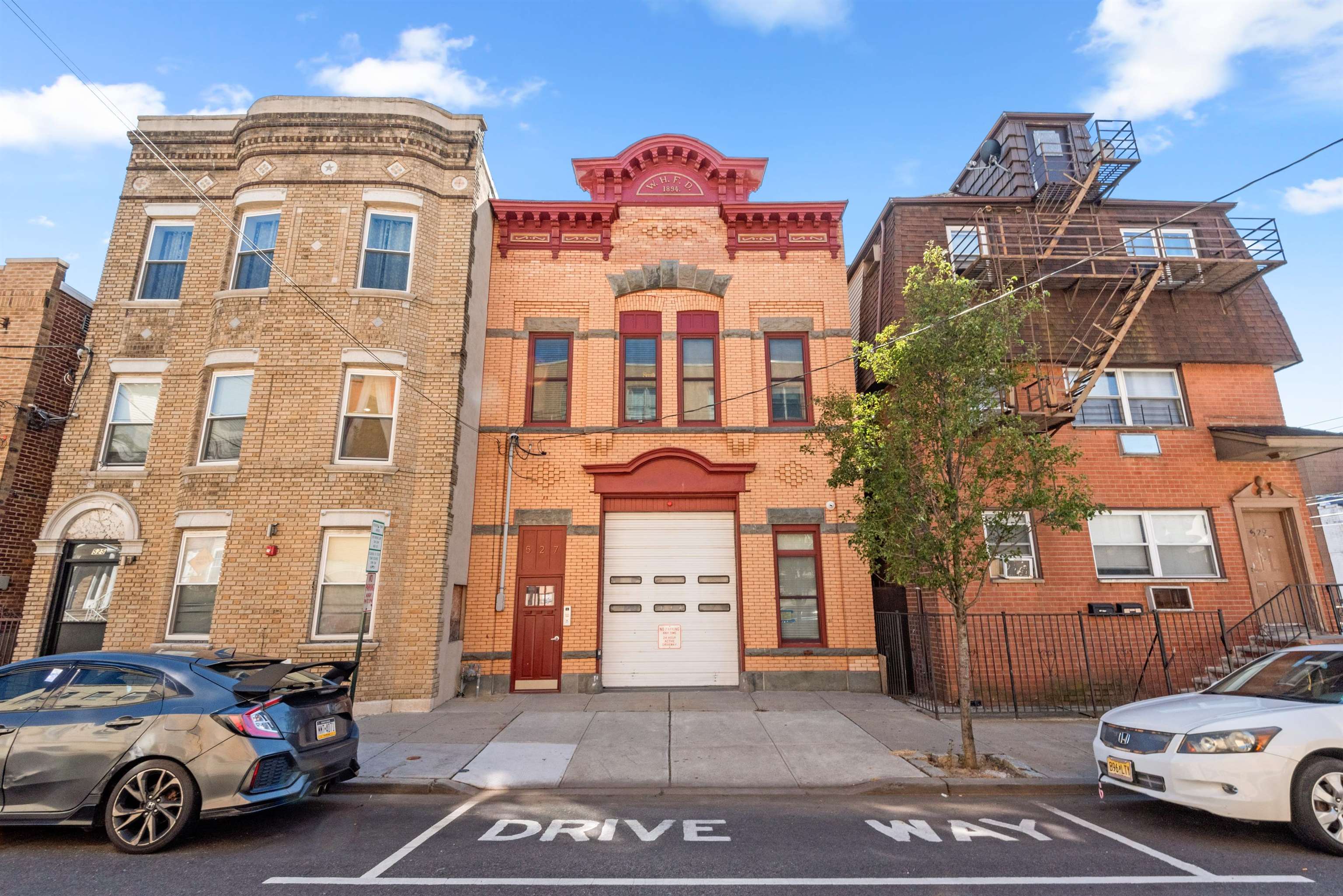 527 10TH ST Unit: 1