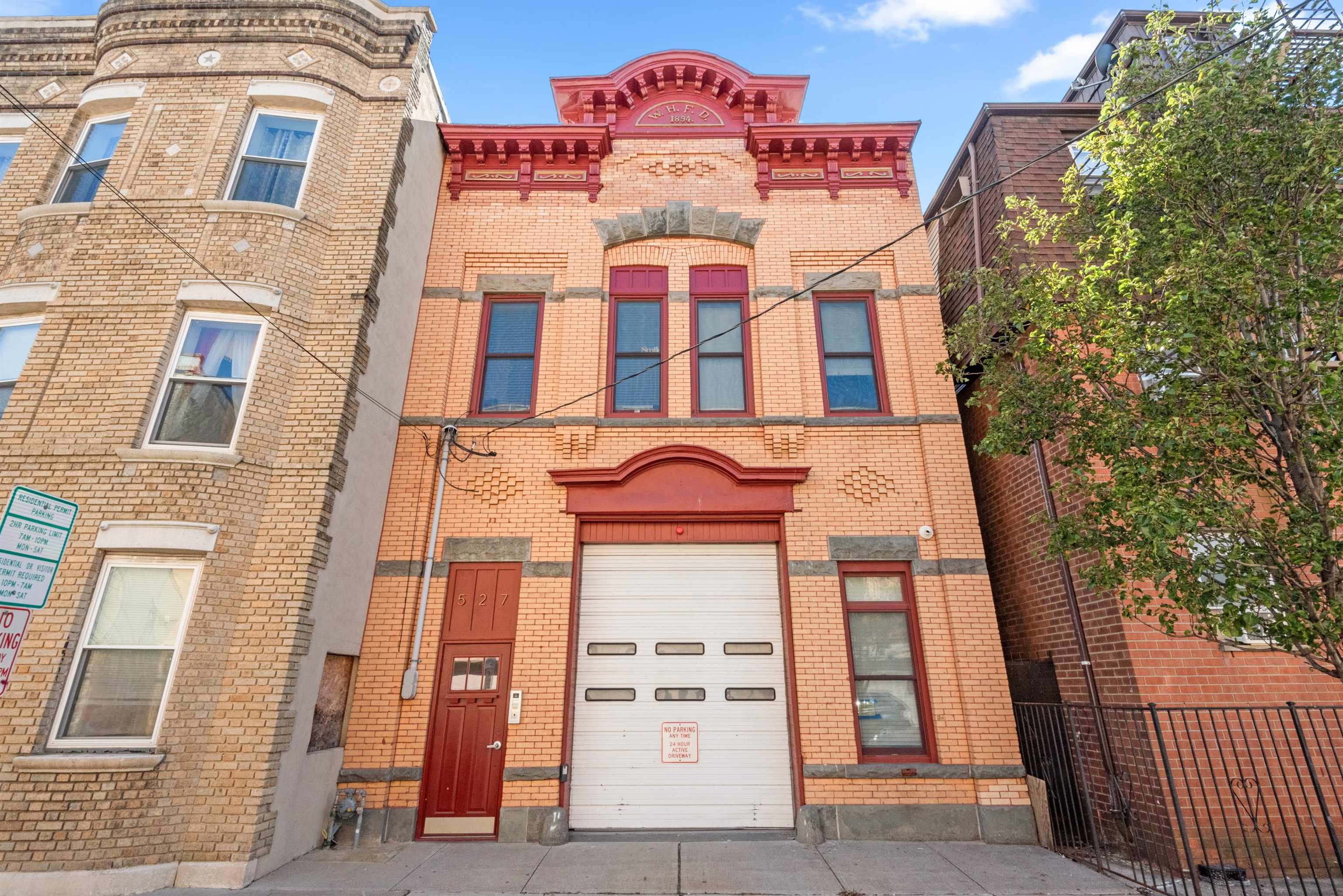 527 10TH ST Unit: 1