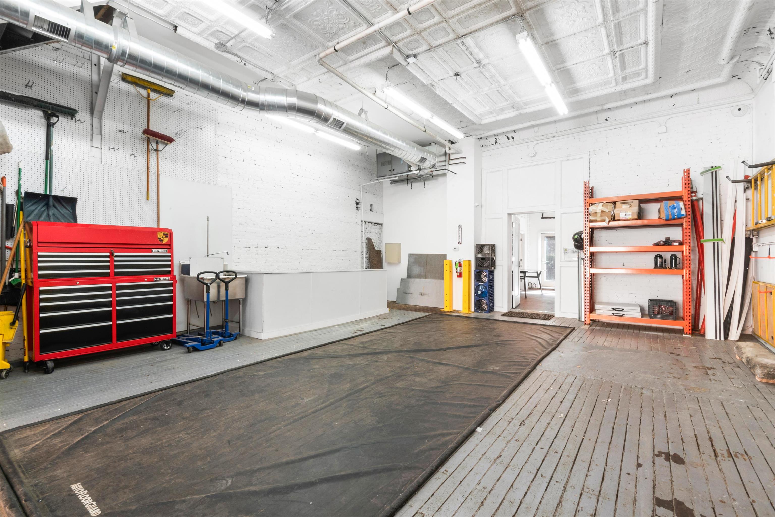 527 10TH ST Unit: 1