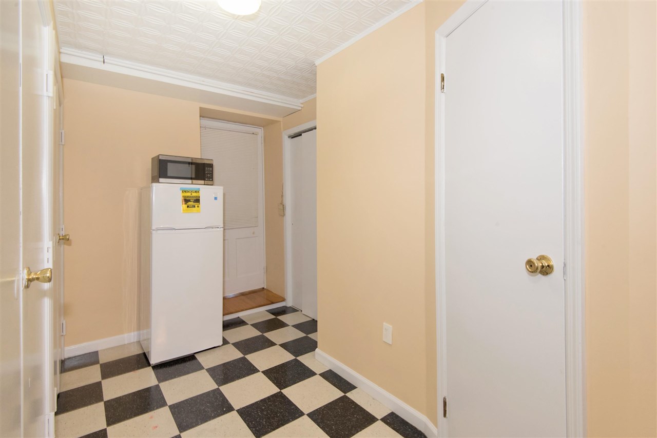 230 GARDEN ST Unit: 1