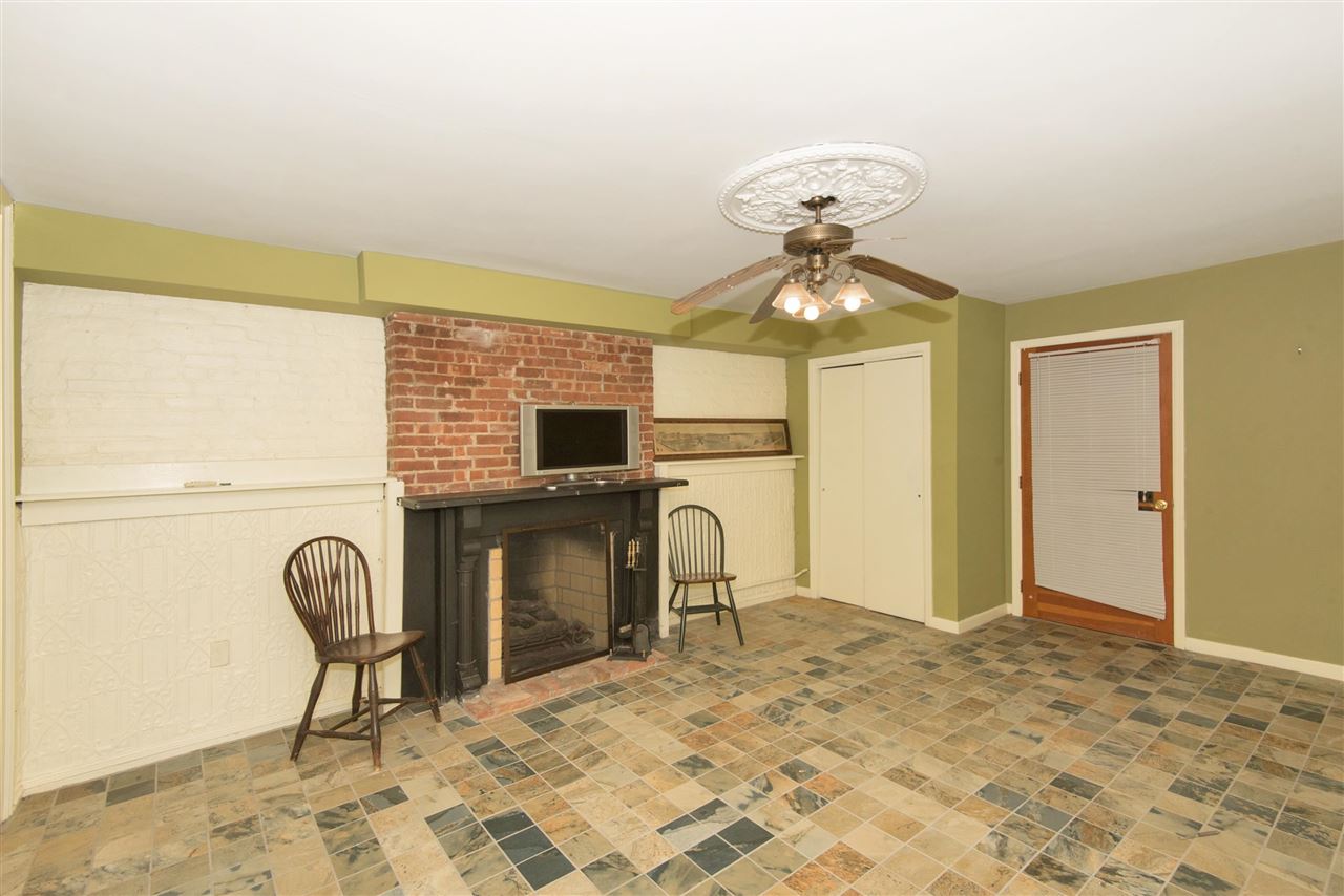 230 GARDEN ST Unit: 1