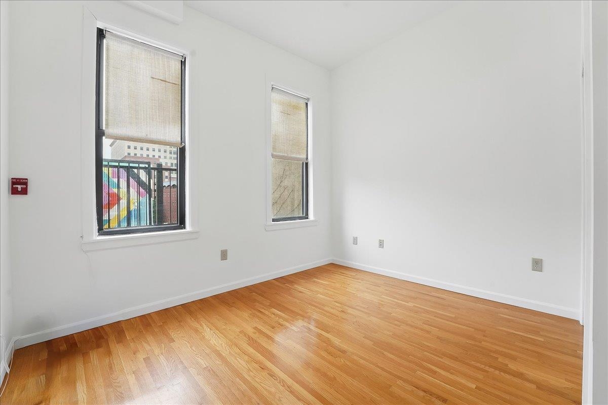 123 WASHINGTON ST Unit: 4R