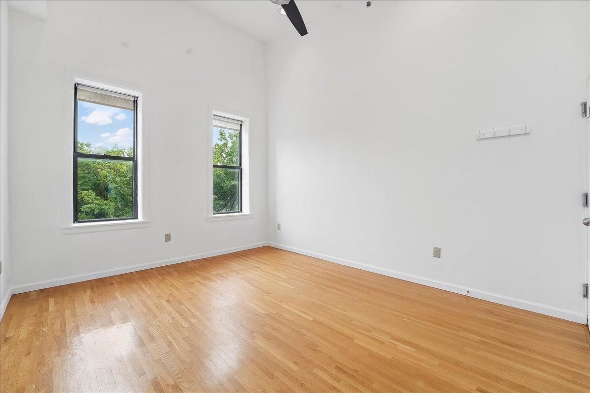 123 WASHINGTON ST Unit: 4R